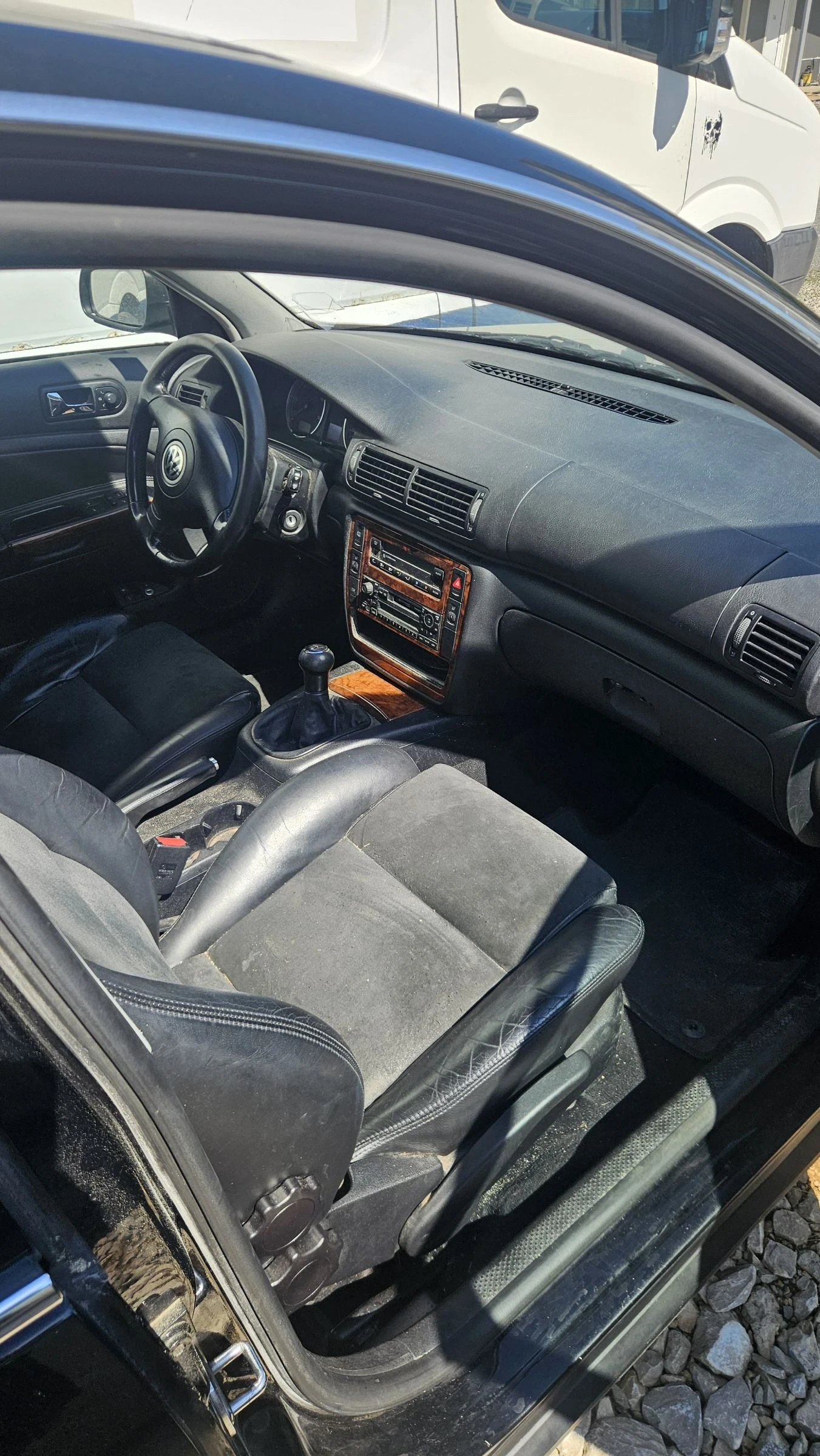 VW Passat 1.9tdi.131ks.6skoposti.klimatron, снимка 7 - Автомобили и джипове - 54666522