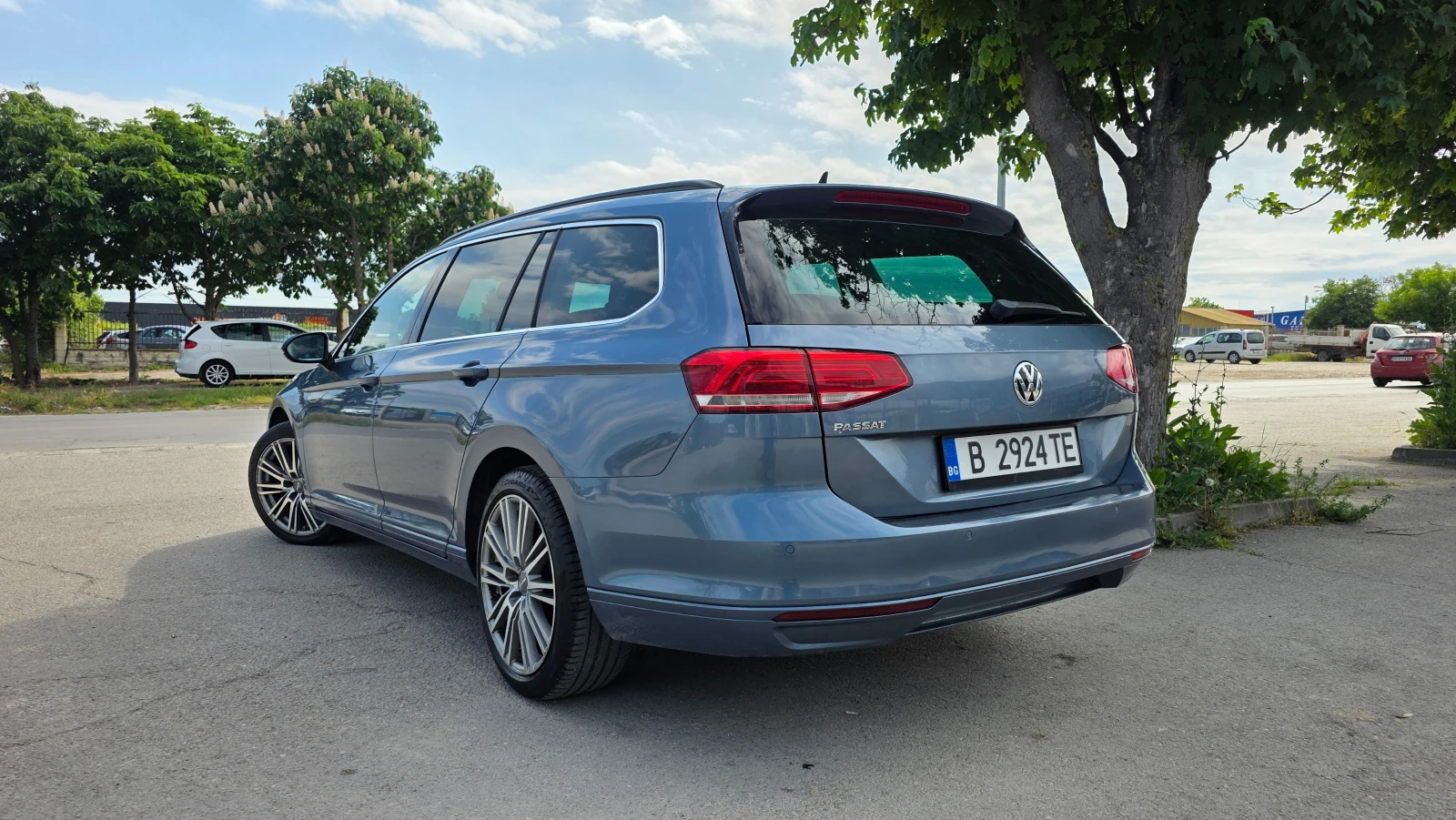 VW Passat УНИКАЛНА, снимка 4 - Автомобили и джипове - 55658370
