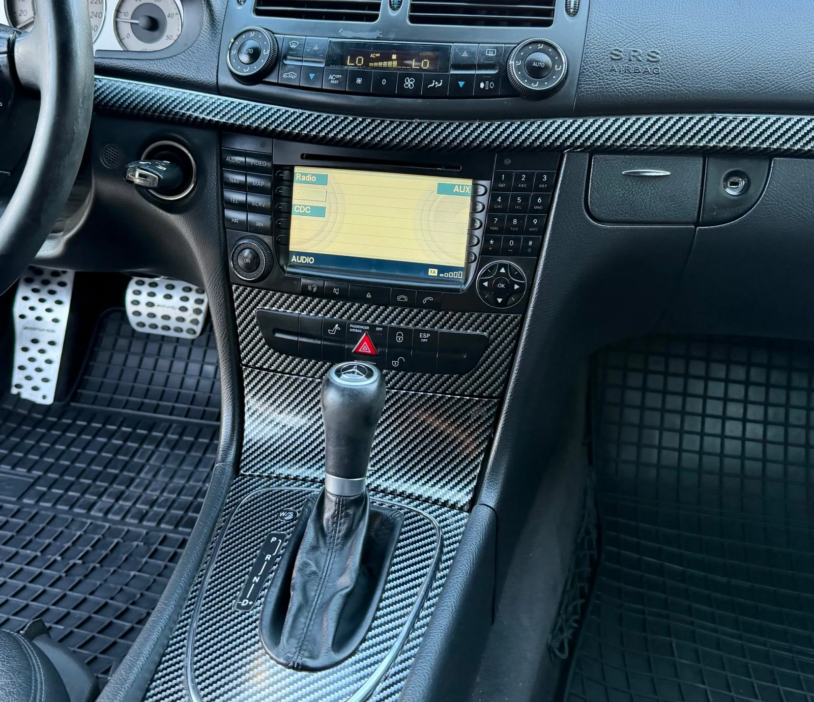 Mercedes-Benz E 320 204 к.с Редовия Avant-garde, снимка 10 - Автомобили и джипове - 55772750