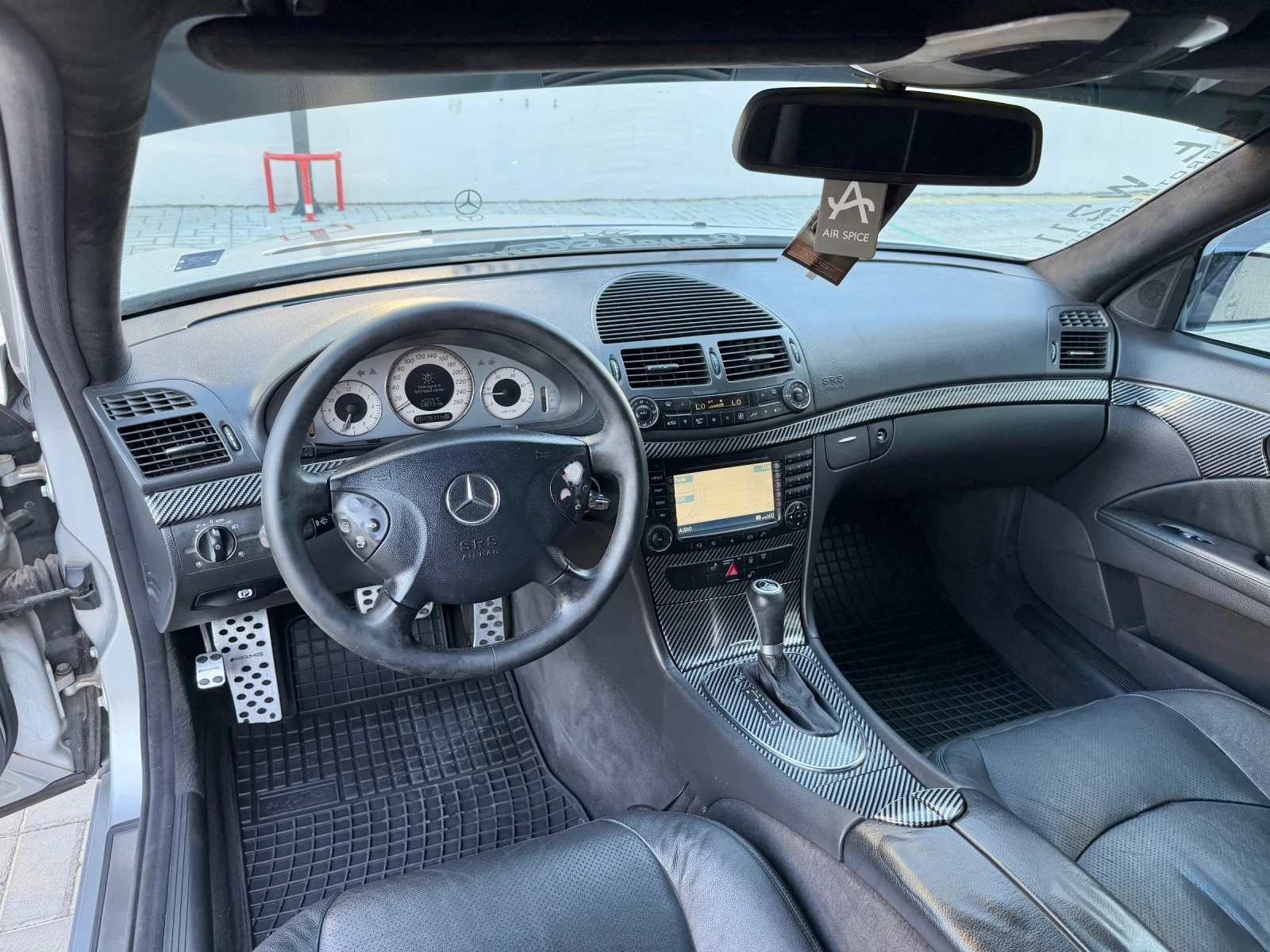 Mercedes-Benz E 320 204 к.с Редовия Avant-garde, снимка 9 - Автомобили и джипове - 55772750