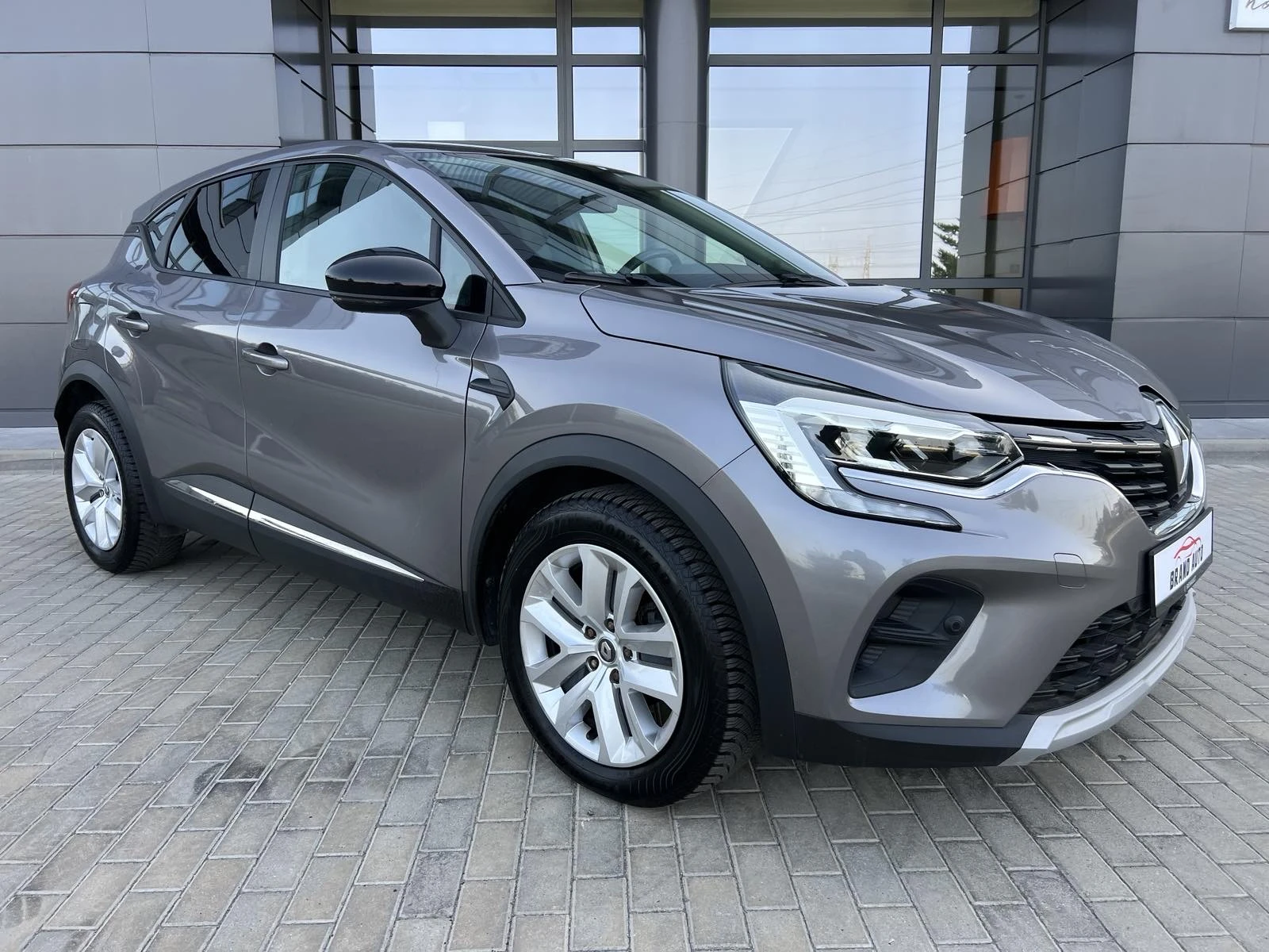 Renault Captur 1.5 DCI * AUTOMATIC * 115 k.c., снимка 4 - Автомобили и джипове - 55868192