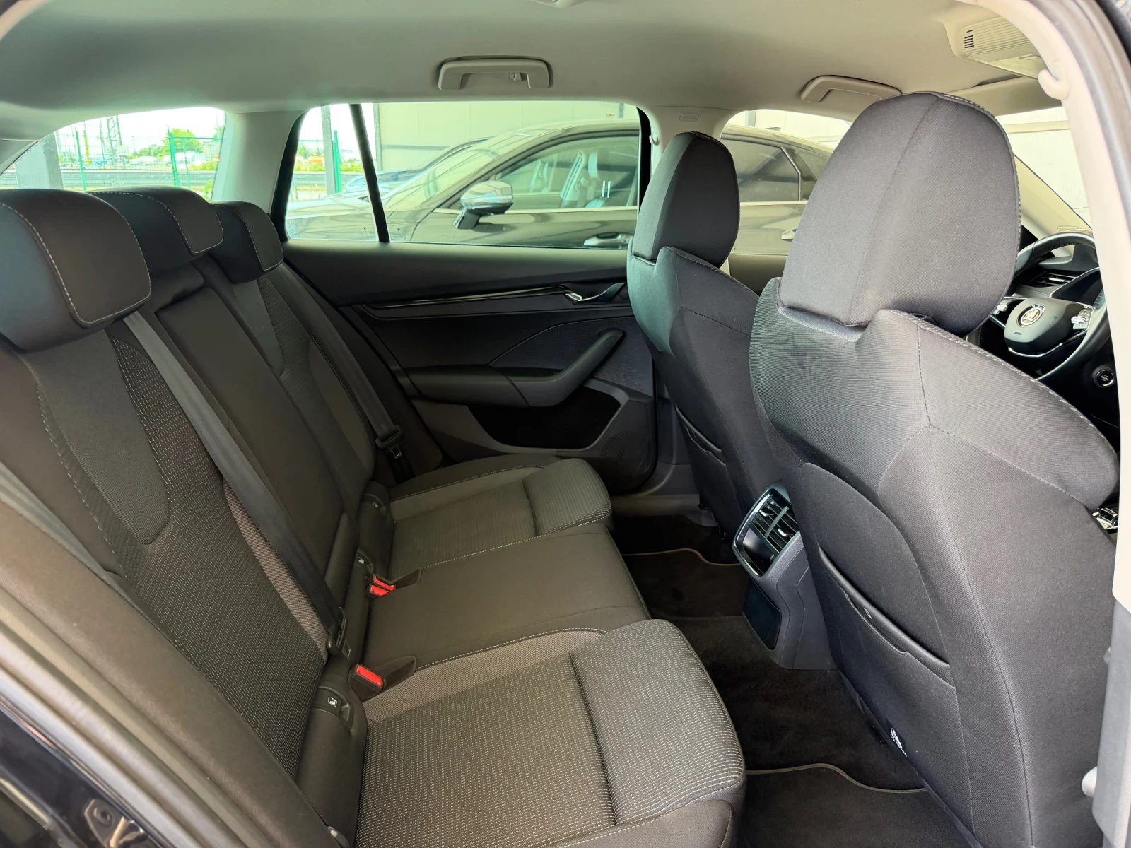 Skoda Octavia 2.0 TDI  150kc , снимка 15 - Автомобили и джипове - 55868701