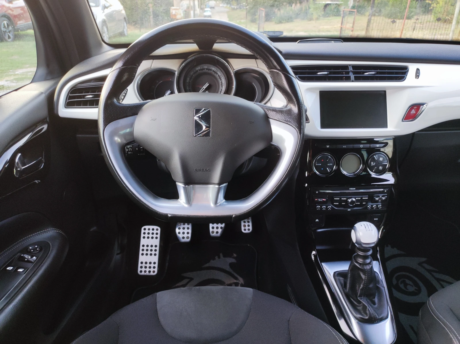 Citroen DS3 1.6HDi 112к.с. евро5 165000км, снимка 11 - Автомобили и джипове - 55950545