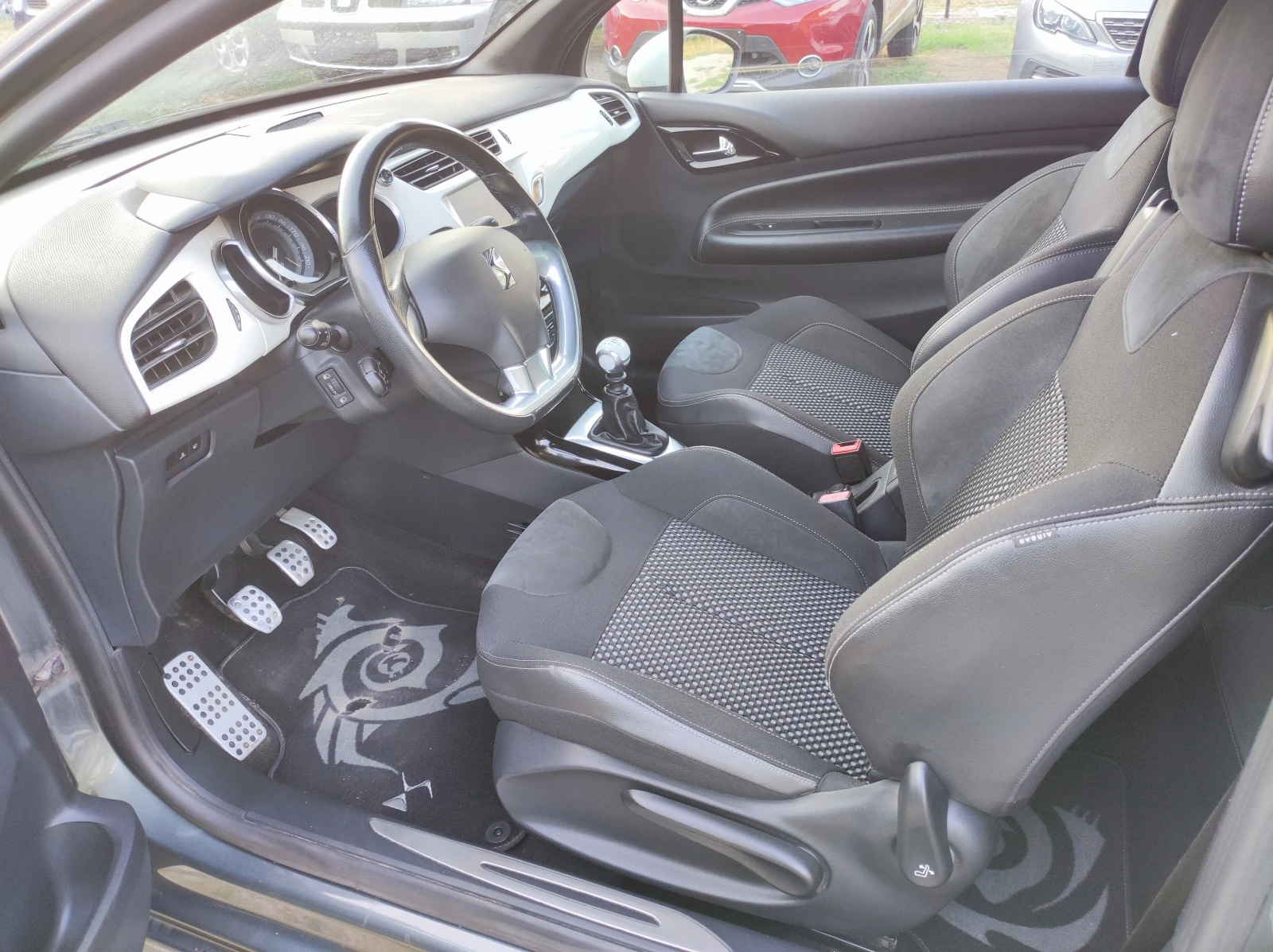Citroen DS3 1.6HDi 112к.с. евро5 165000км, снимка 7 - Автомобили и джипове - 55950545