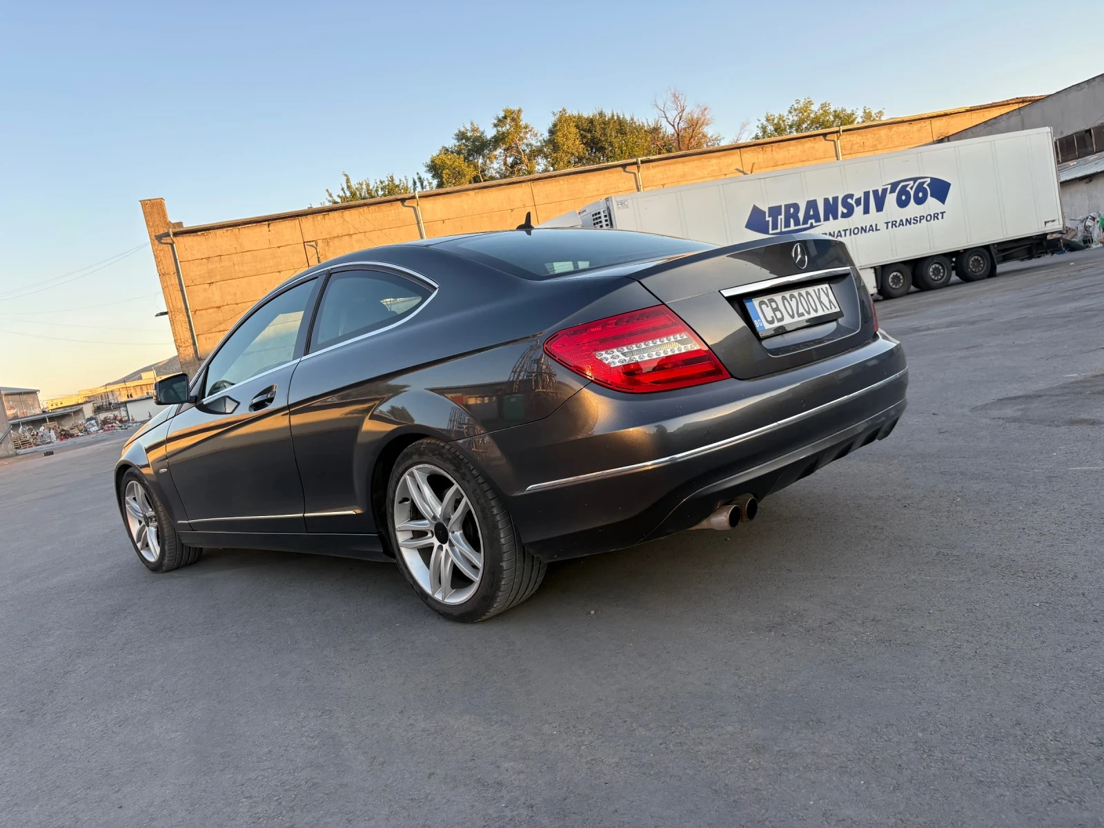 Mercedes-Benz C 180, снимка 6 - Автомобили и джипове - 55981199