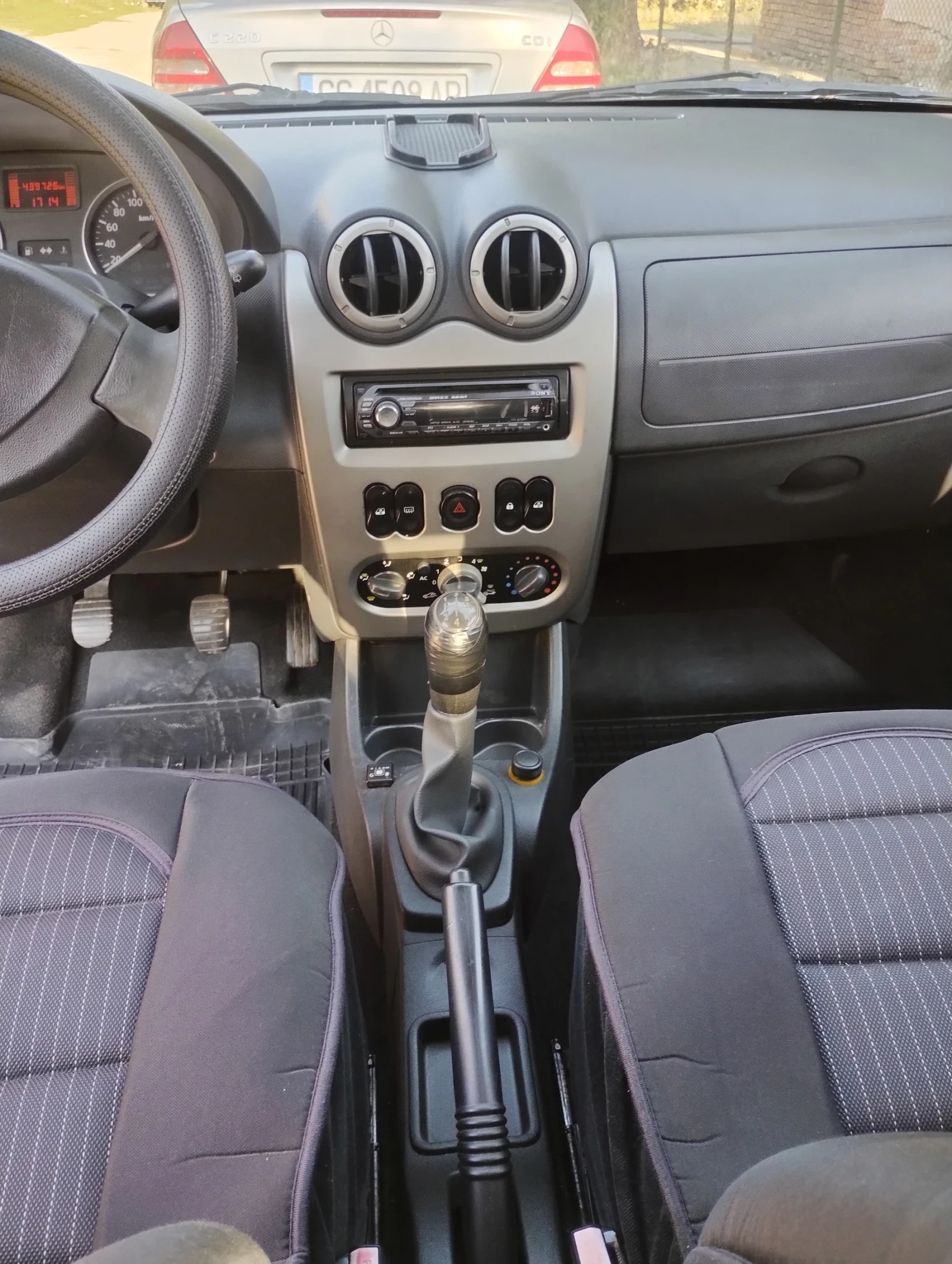 Dacia Sandero STEP WAY газ , снимка 8 - Автомобили и джипове - 56153549