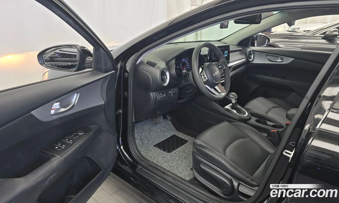 Kia K3 1.6 Trendy, снимка 10 - Автомобили и джипове - 56157296