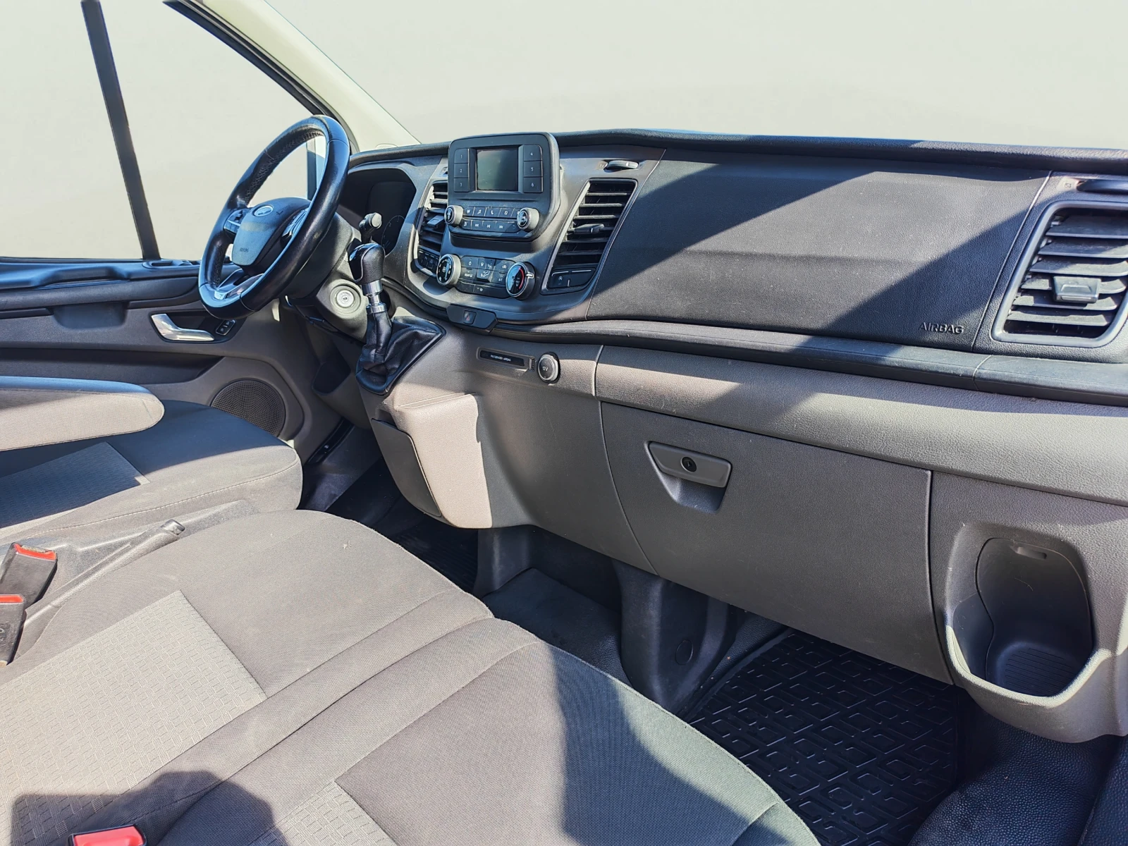 Ford Transit Custom 2.0 TDCi, снимка 11 - Автомобили и джипове - 56444285