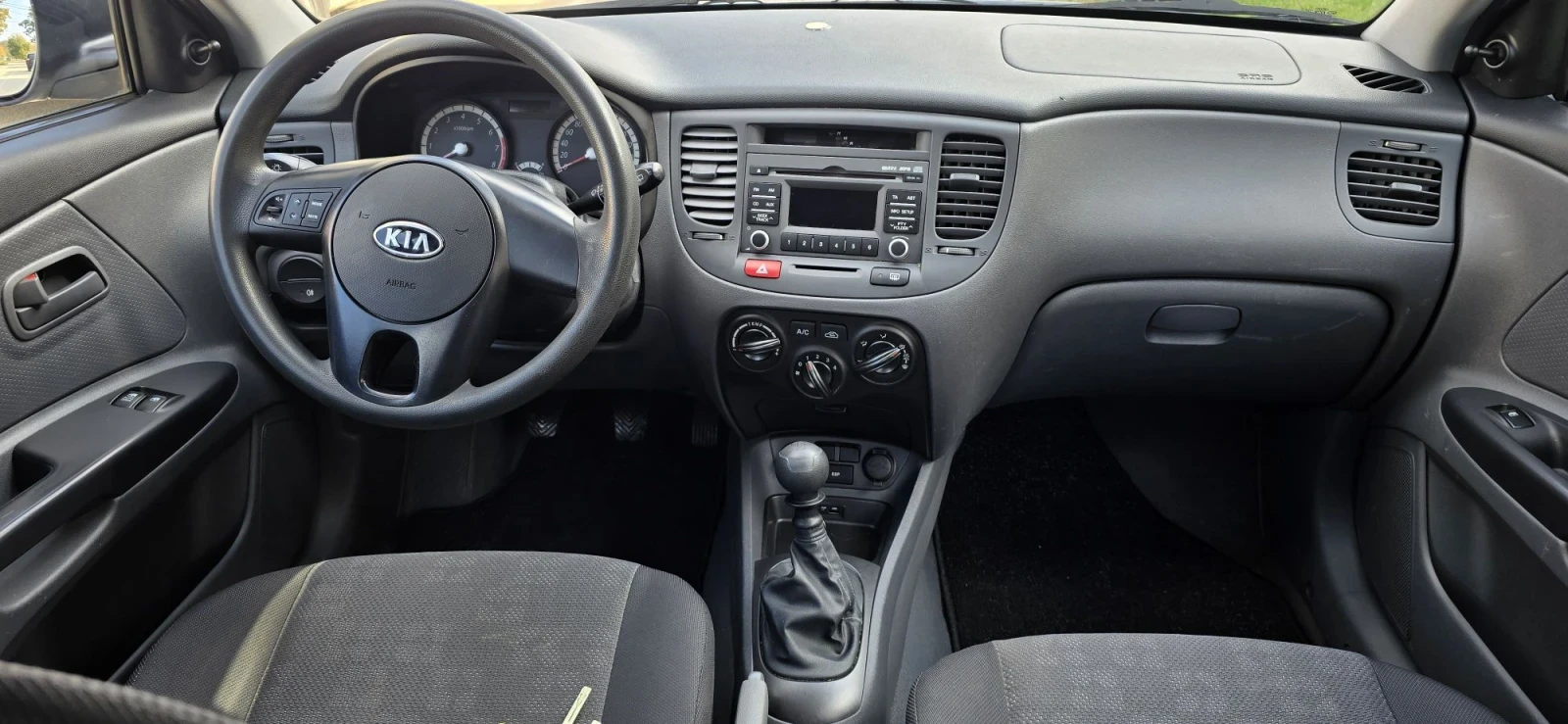 Kia Rio 1.4i, снимка 14 - Автомобили и джипове - 56642305