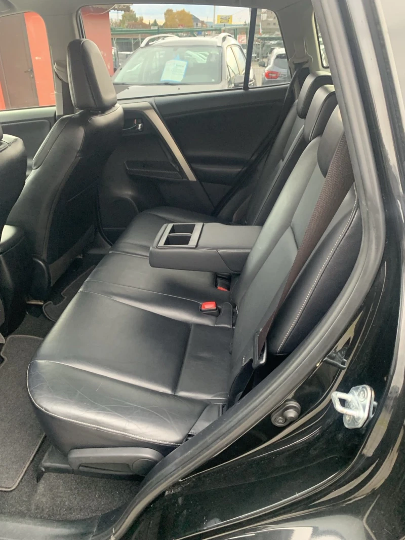 Toyota Rav4 2.2 D-CAT 4Х4, снимка 8 - Автомобили и джипове - 52073049