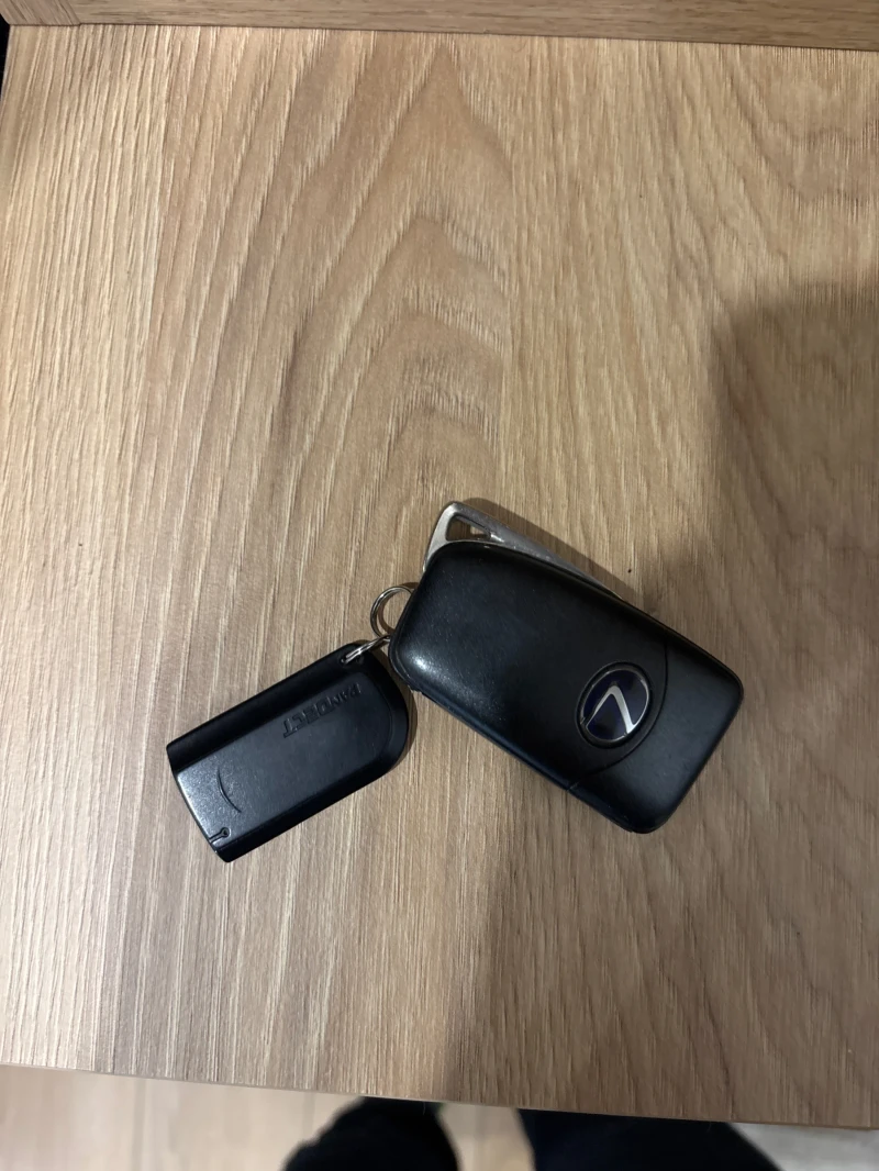 Lexus NX 300h, снимка 11 - Автомобили и джипове - 52891912