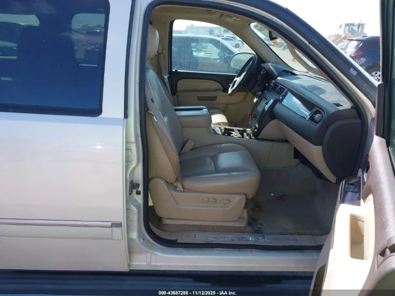 Gmc Acadia 6.2L V-8 VVT, 403HP All Wheel Drive, снимка 10 - Автомобили и джипове - 53024293