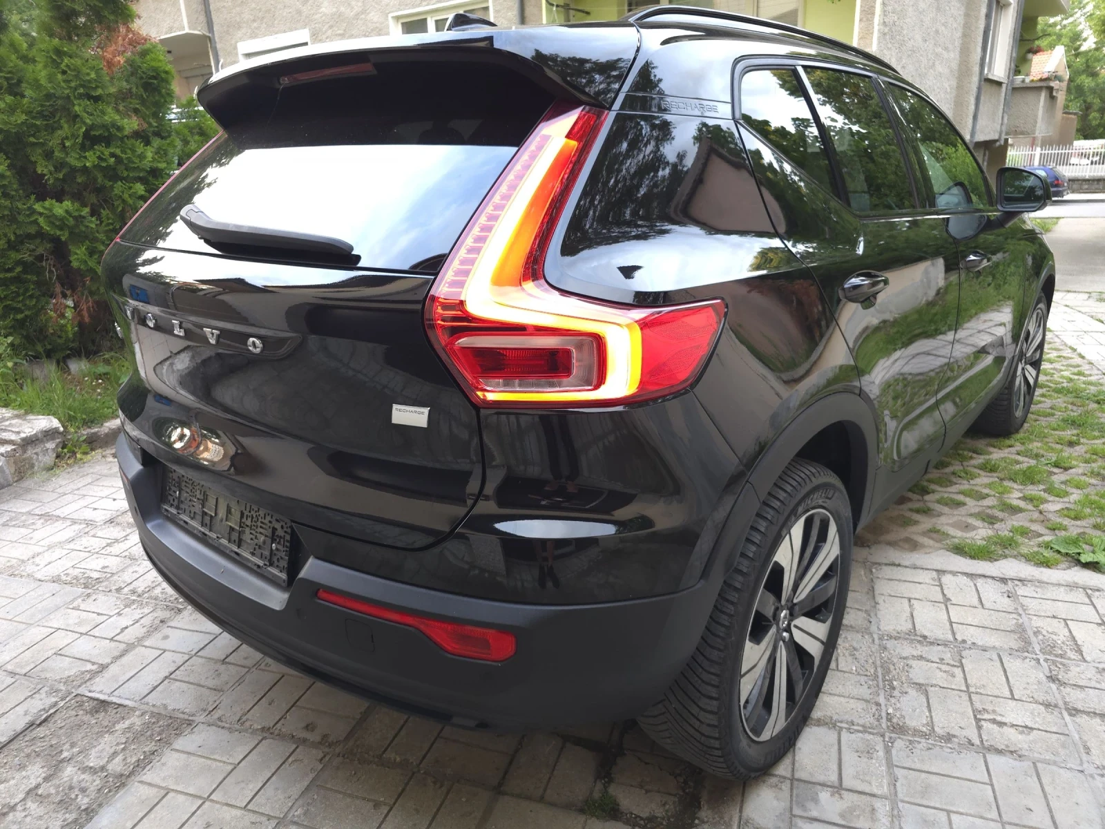 Volvo XC40 Recharge  - изображение 7