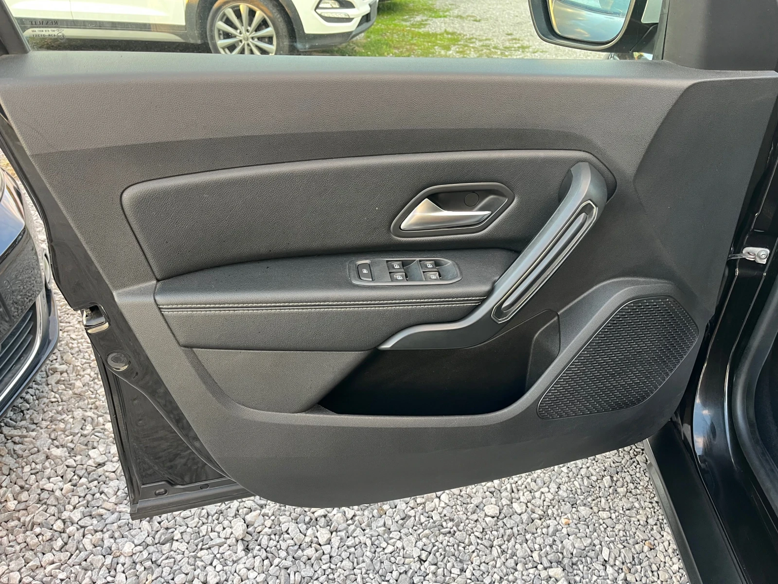 Dacia Duster 1.6i GPL  full 127.h km | Mobile.bg   14