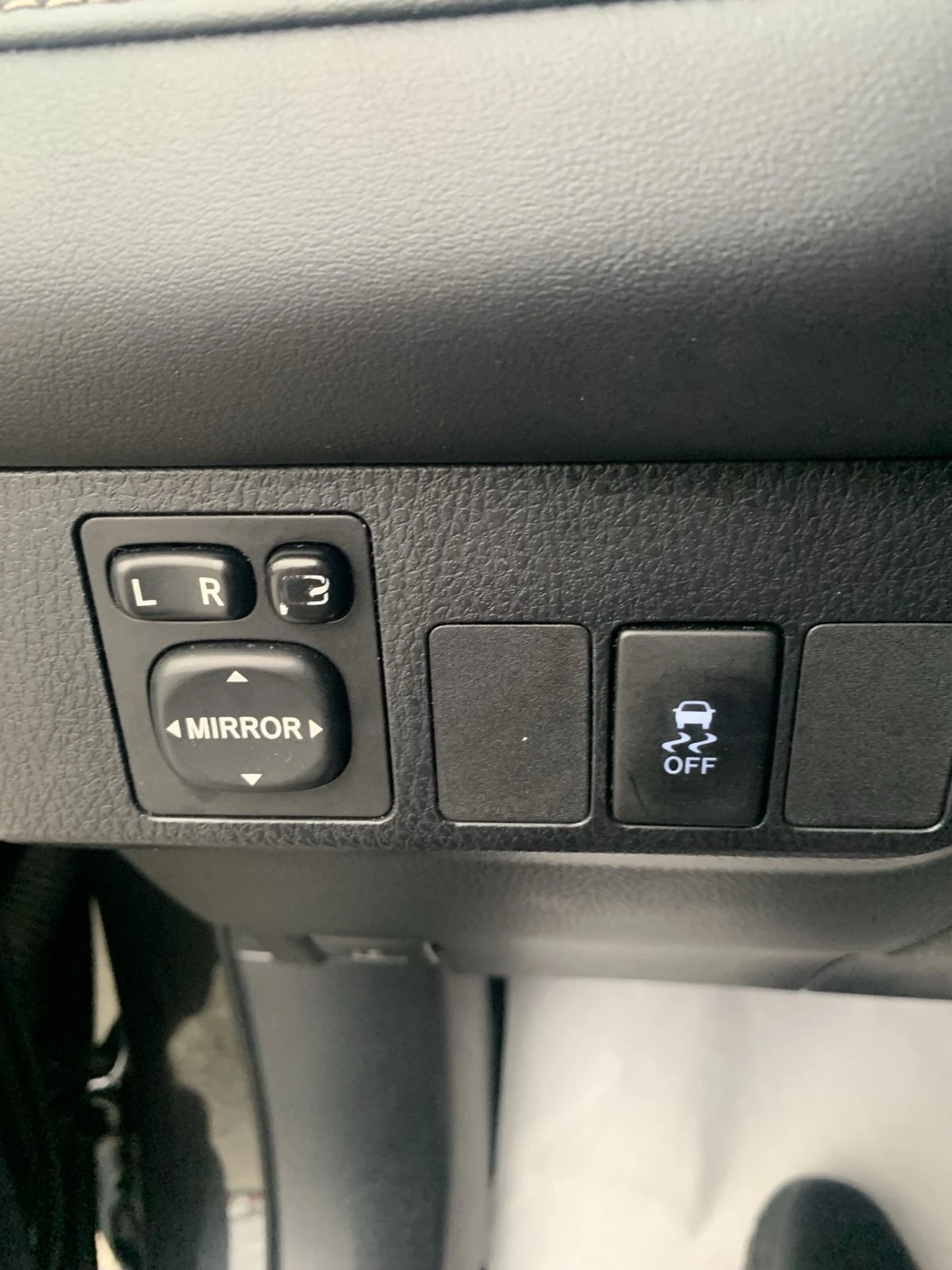 Toyota Rav4 2.2 D-CAT 4�4 | Mobile.bg � ����������� 13