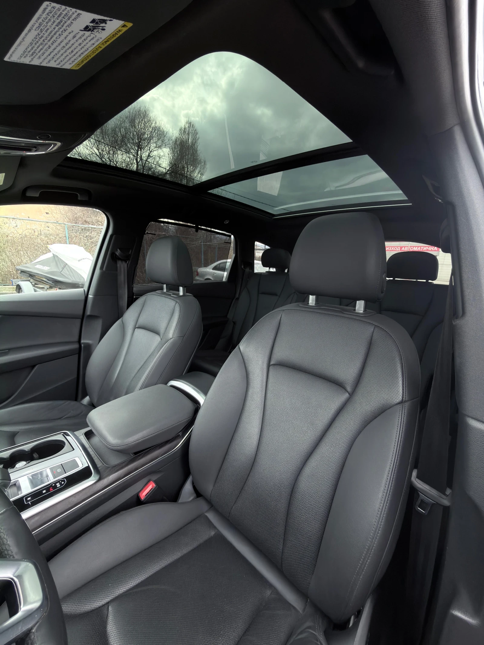 Audi Q7 55 TFSI S Line/PANORAMA/Подгрев/ 60 000км, снимка 8 - Автомобили и джипове - 53934290