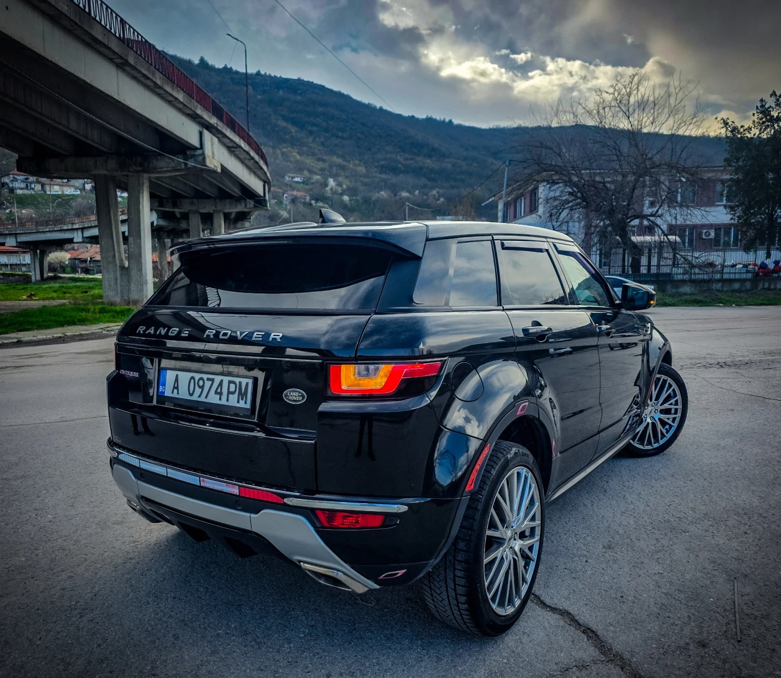 Land Rover Range Rover Evoque = R-DYNAMIC= 2.0d= КАМЕРА= FACELIFT= , снимка 5 - Автомобили и джипове - 54084456