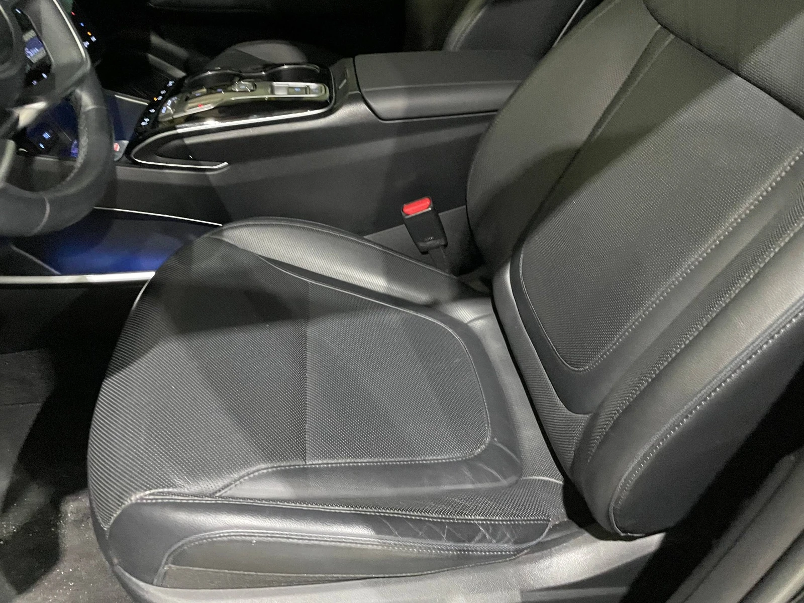 Hyundai Tucson 2.0D ! 2WD ! Inspiration !, снимка 9 - Автомобили и джипове - 54137942