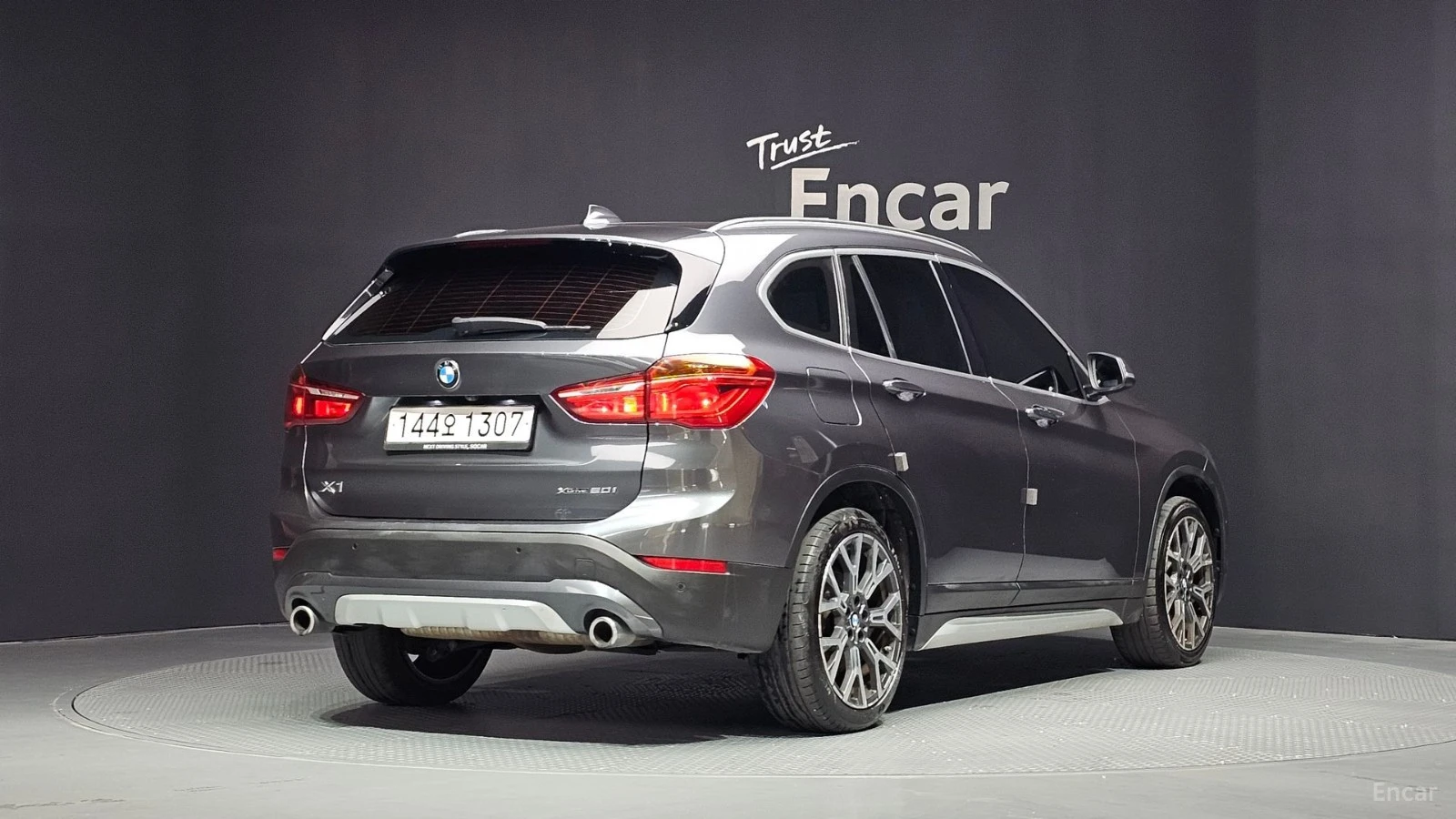 BMW X1 xDrive 20i xLine* КОЖА* ПАНО* КАМЕРА, снимка 2 - Автомобили и джипове - 55546678