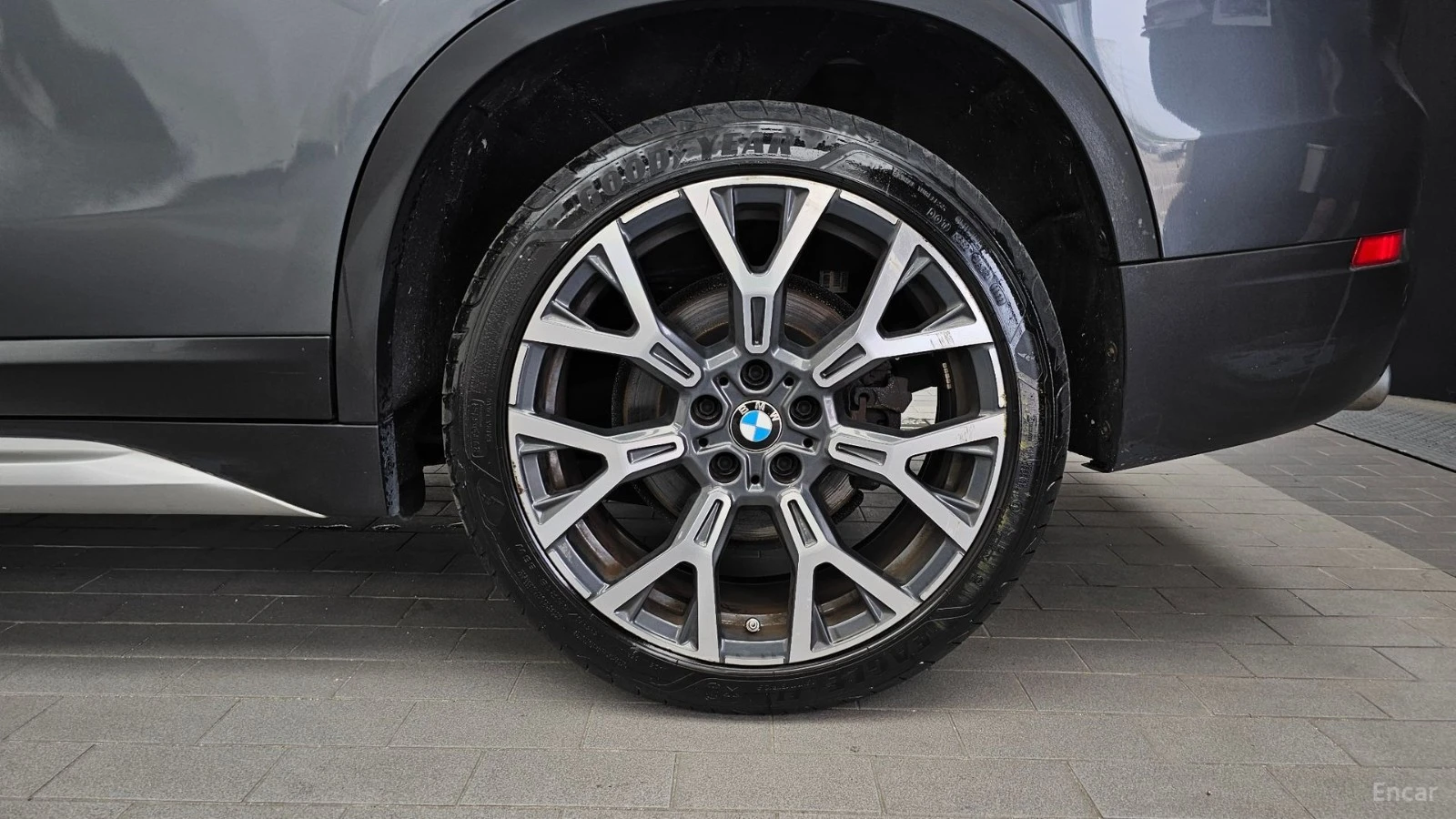 BMW X1 xDrive 20i xLine* КОЖА* ПАНО* КАМЕРА, снимка 16 - Автомобили и джипове - 55546678