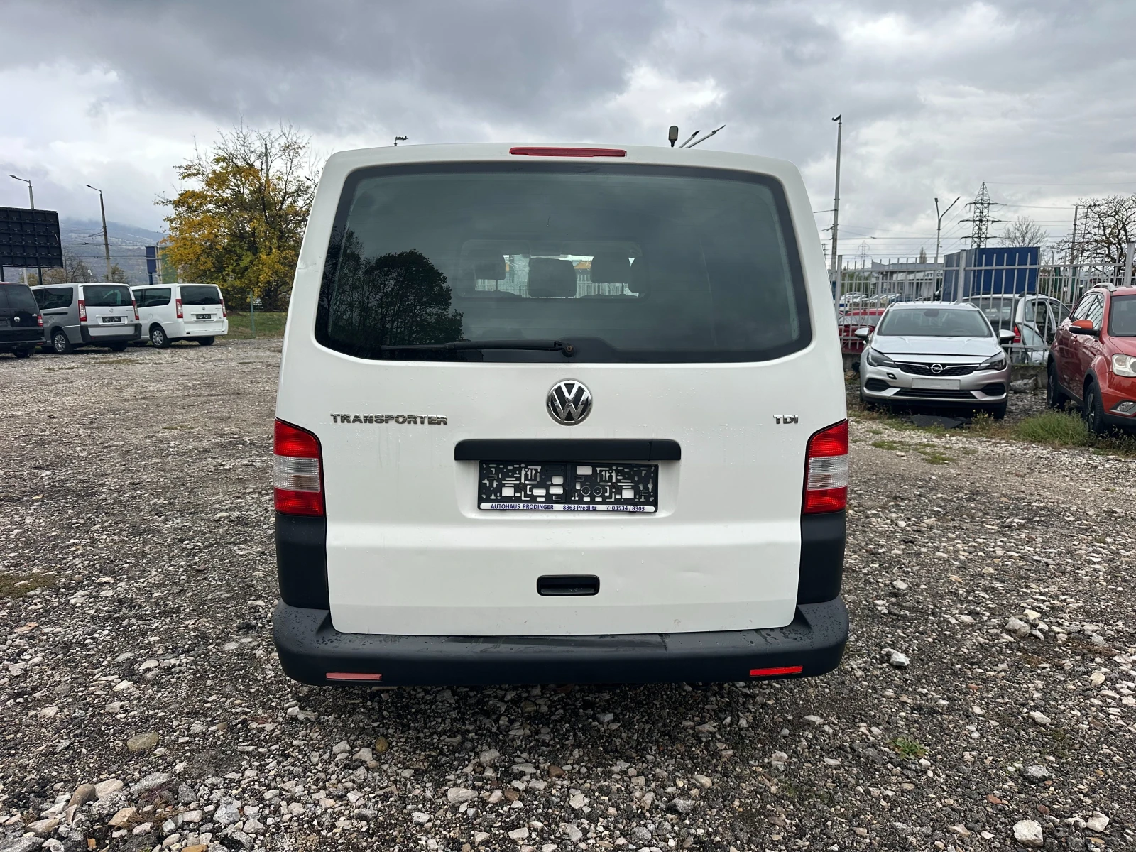 VW Transporter 2.0TDI 140kc LONG 6MESTA - изображение 4