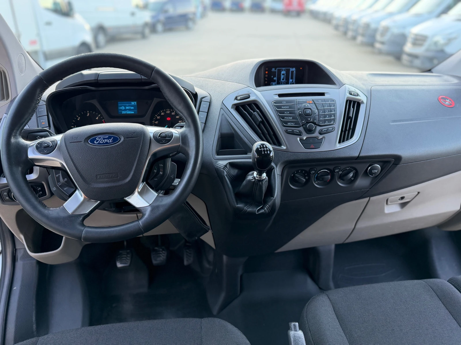 Ford Transit Custom 2.2TDCI!6-МЕСТЕН!FULL!НОВ!КЛИМА!, снимка 12 - Бусове и автобуси - 55238247
