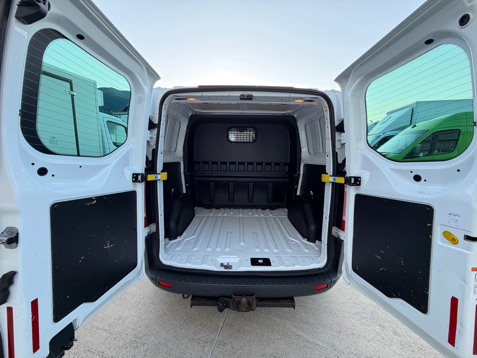 Ford Transit Custom 2.2TDCI!6-МЕСТЕН!FULL!НОВ!КЛИМА!, снимка 6 - Бусове и автобуси - 55238247
