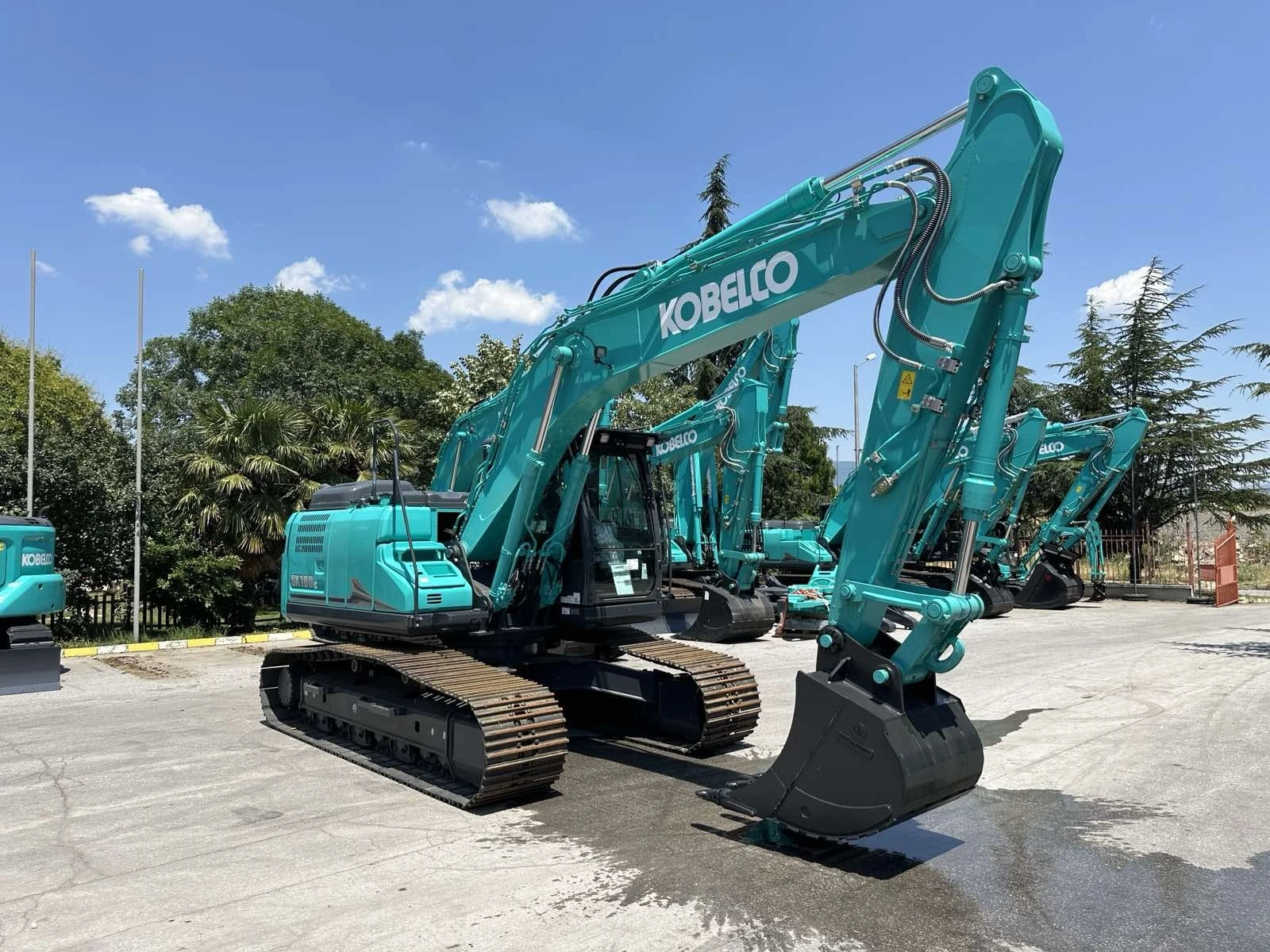 Багер Kobelco SK180LC-11E - изображение 2