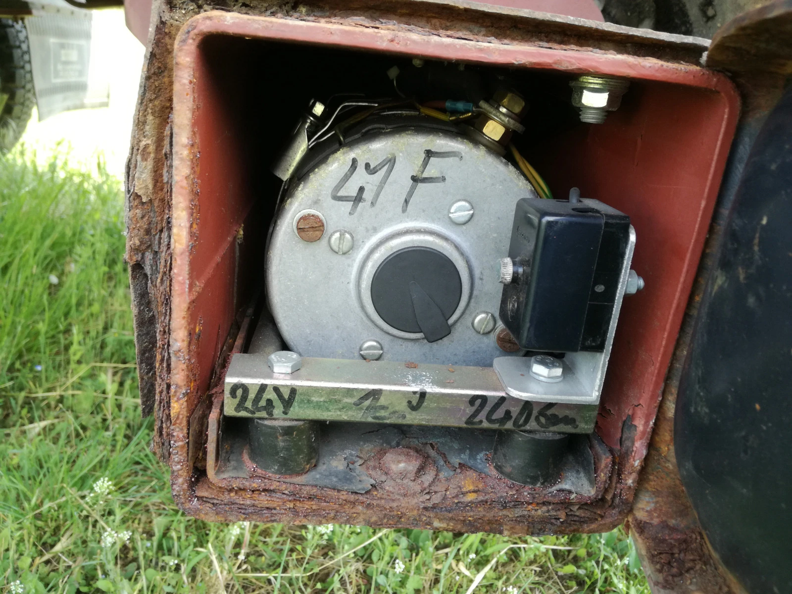    24v. | Mobile.bg   6