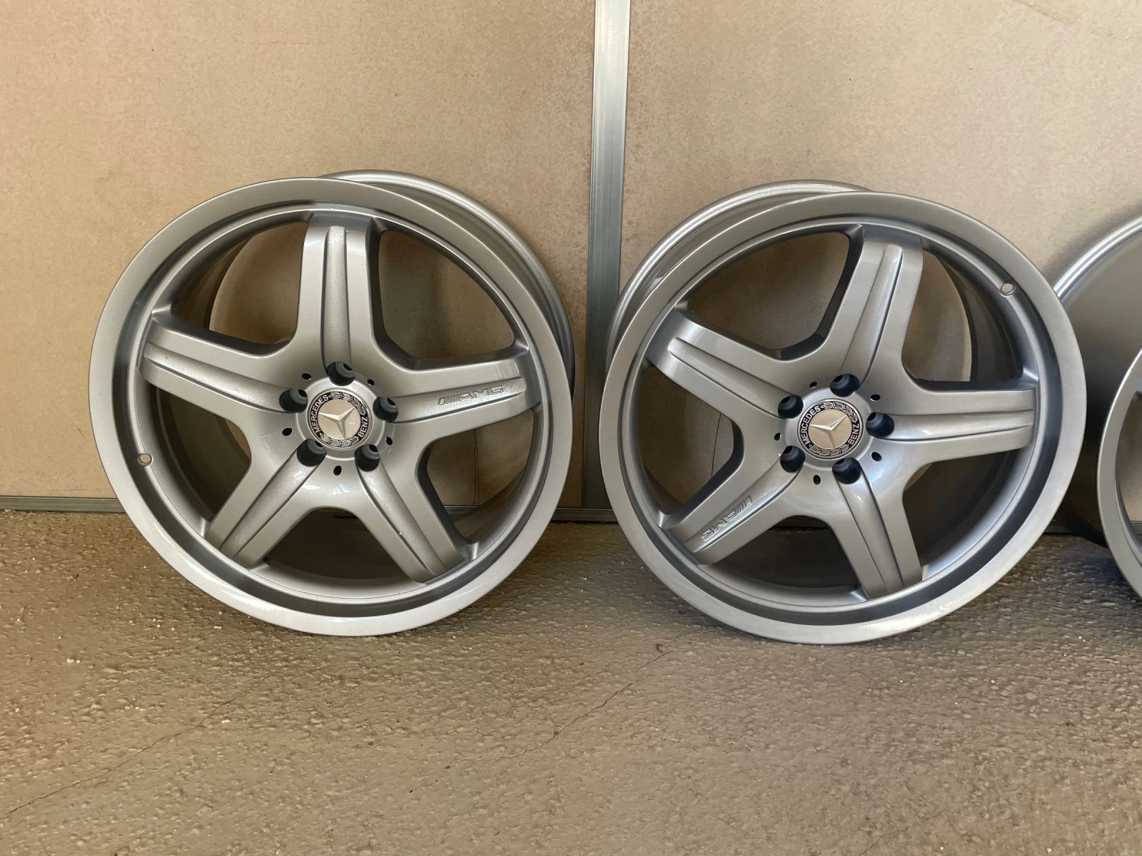 ������ | Mobile.bg � ����������� 3