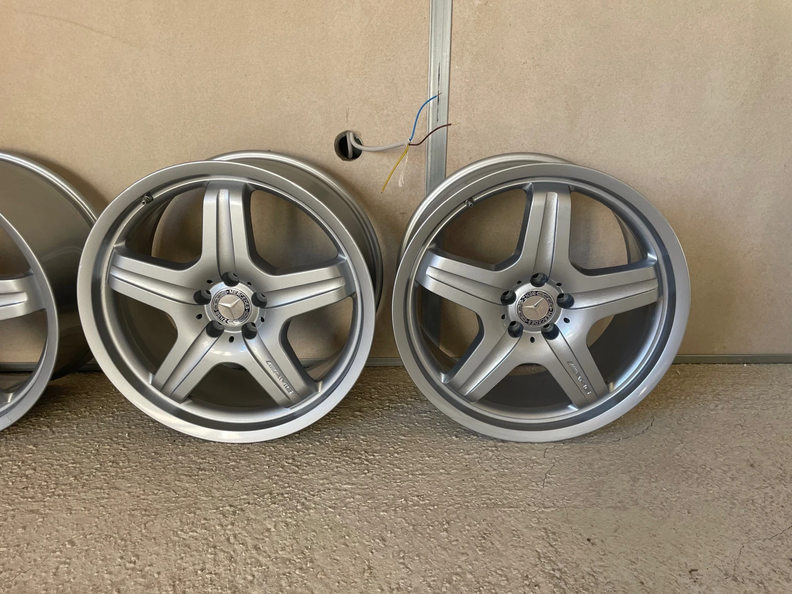 ������ | Mobile.bg � ����������� 4