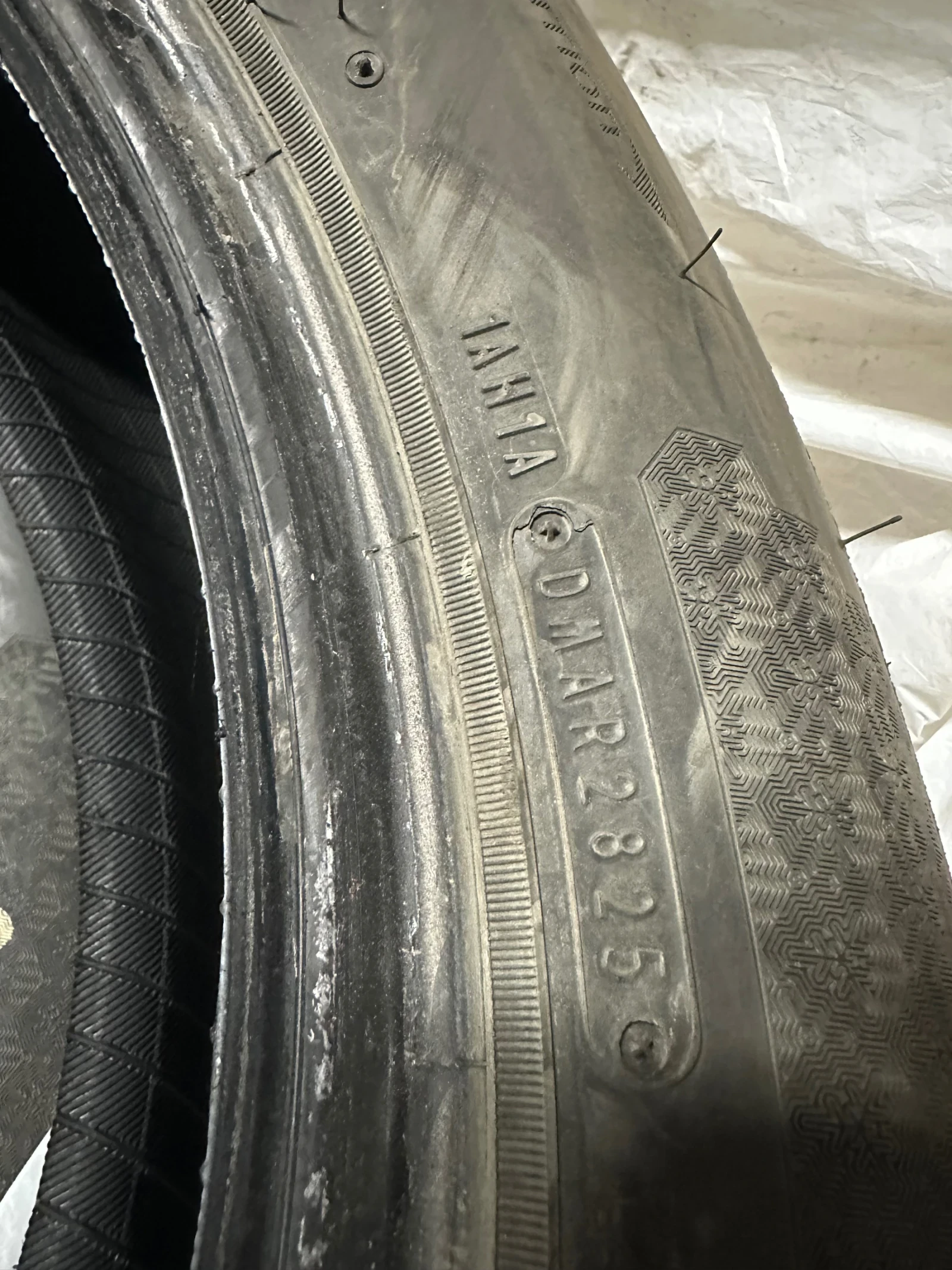 Гуми Зимни 175/65R17, снимка 3 - Гуми и джанти - 56197820