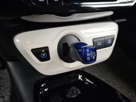 Toyota Prius 1.8 Хибрид, снимка 8