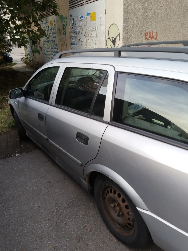 Opel Astra комби, снимка 5 - Автомобили и джипове - 47513322