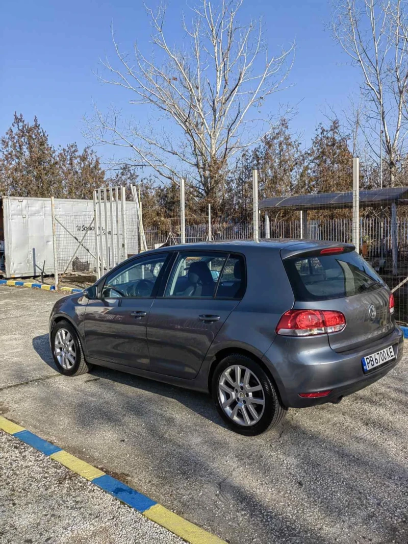 VW Golf 1.6 105коня Евро5, снимка 4 - Автомобили и джипове - 48632416