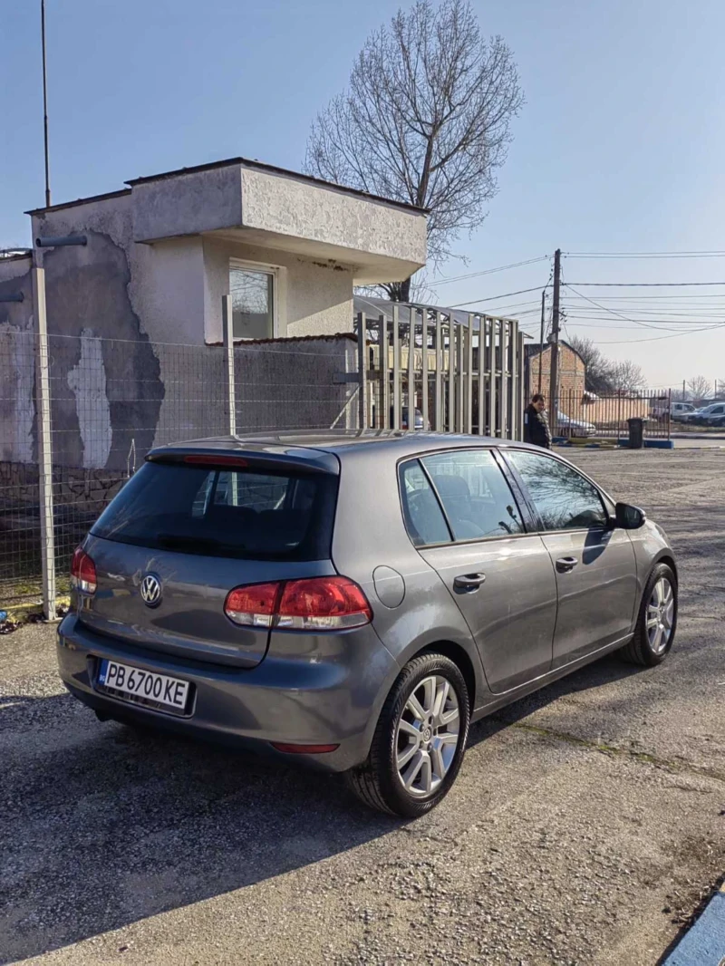 VW Golf 1.6 105коня Евро5, снимка 8 - Автомобили и джипове - 48632416