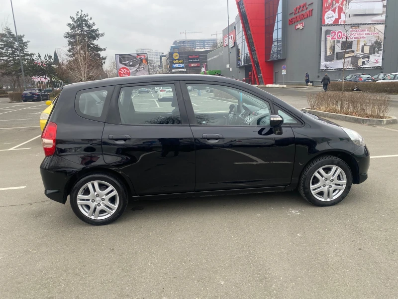 Honda Jazz 1, 4 Автоматик 135651 км, снимка 6 - Автомобили и джипове - 48816388