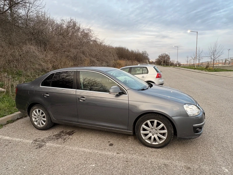 VW Jetta 1.9 TDI, снимка 3 - Автомобили и джипове - 49557741