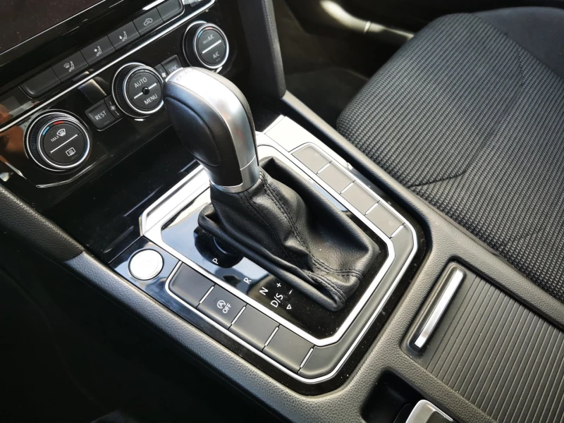 VW Arteon 1.5 TSI EVO BMT DSG, снимка 11 - Автомобили и джипове - 52844692