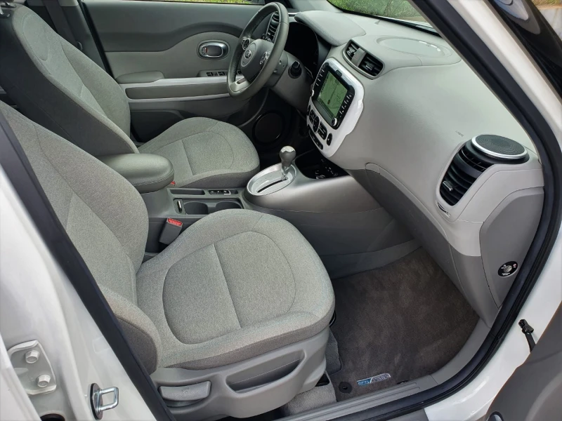 Kia Soul Full Eco Electric, снимка 12 - Автомобили и джипове - 52696721