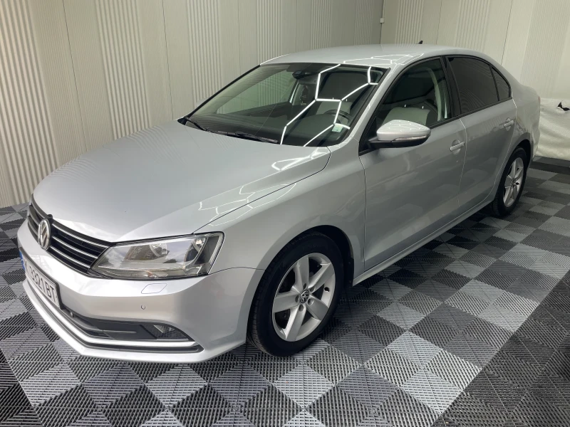VW Jetta 2.0TDI Facelift EURO6, снимка 4 - Автомобили и джипове - 53157424
