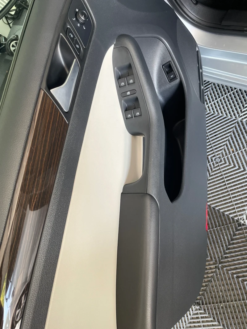 VW Jetta 2.0TDI Facelift EURO6, снимка 8 - Автомобили и джипове - 53157424