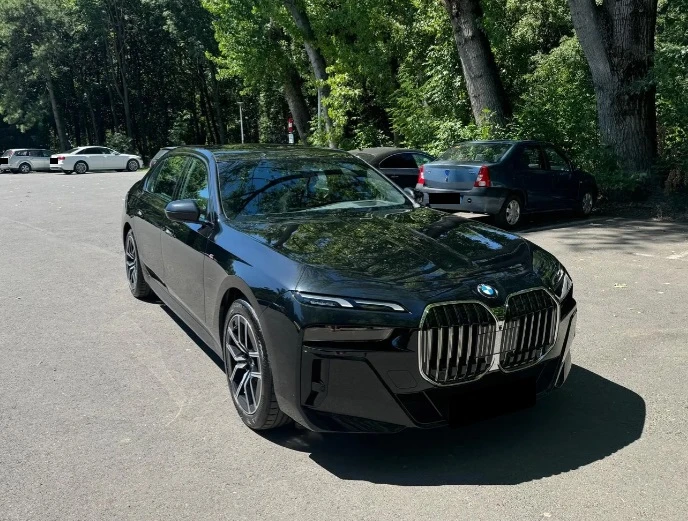 BMW 740 d xDrive M-SportPack, снимка 1 - Автомобили и джипове - 46917551