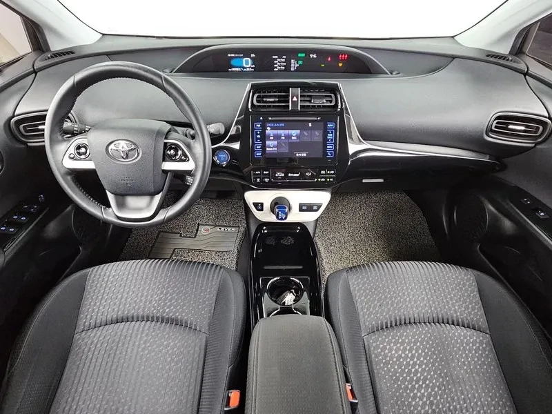 Toyota Prius 1.8 Хибрид, снимка 3 - Автомобили и джипове - 55432869