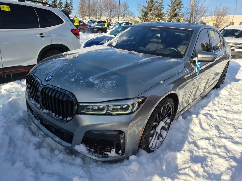 BMW 750 * XDRIVE * CARFAX * ДВА КЛЮЧА* НОЩНО ВИЖДАНЕ* , снимка 1