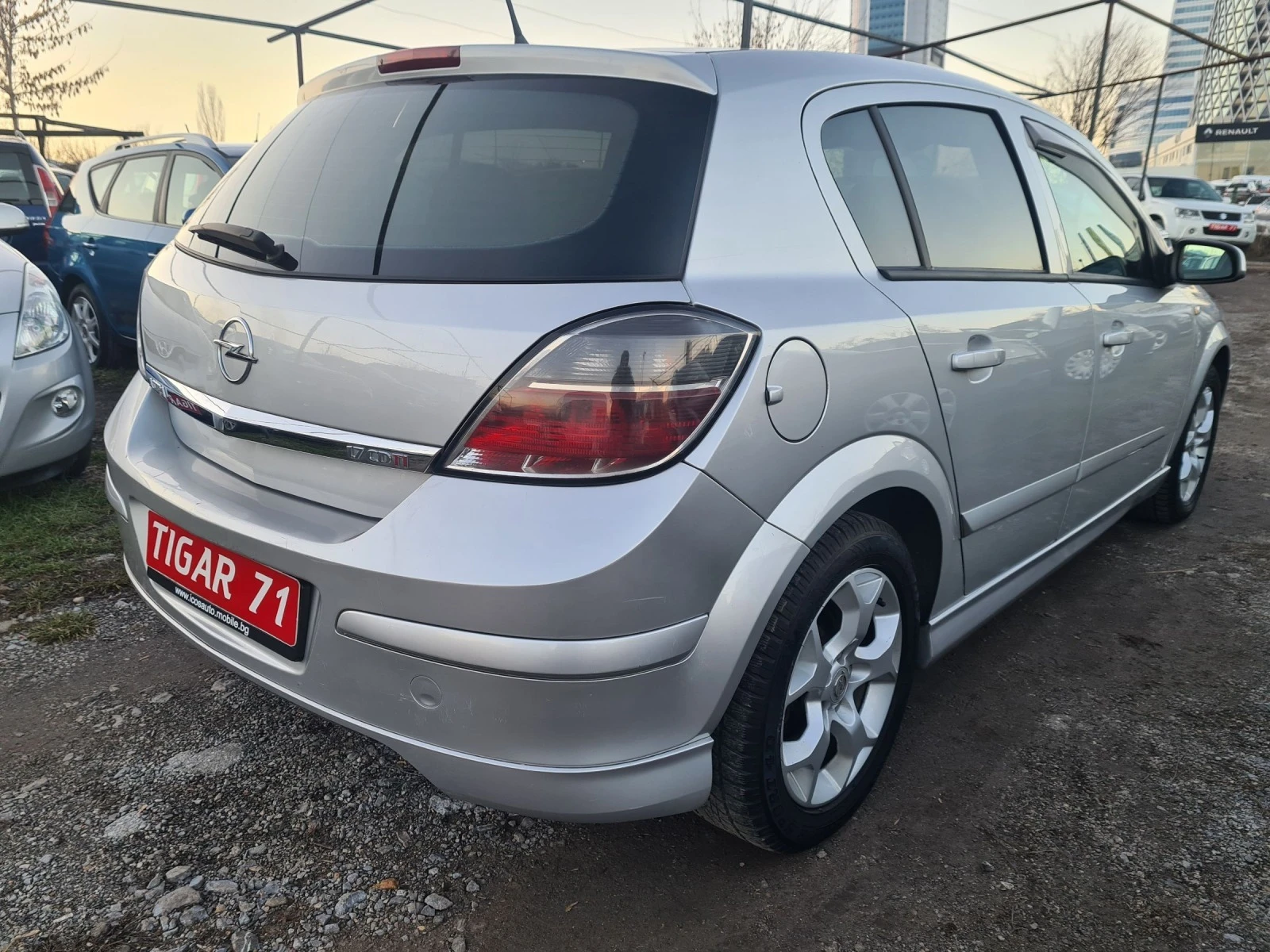 Opel Astra 1.7CDTi 120p.s - изображение 4