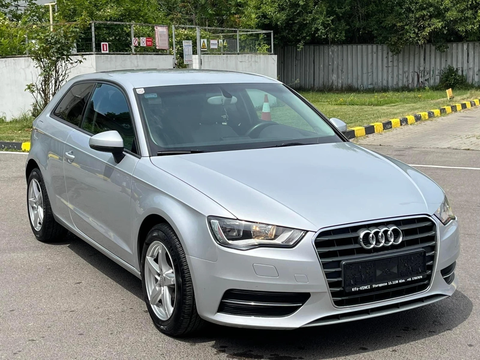 Audi A3 1.6tdi 140 ХИЛ КМ ЛИЗИНГ - изображение 3