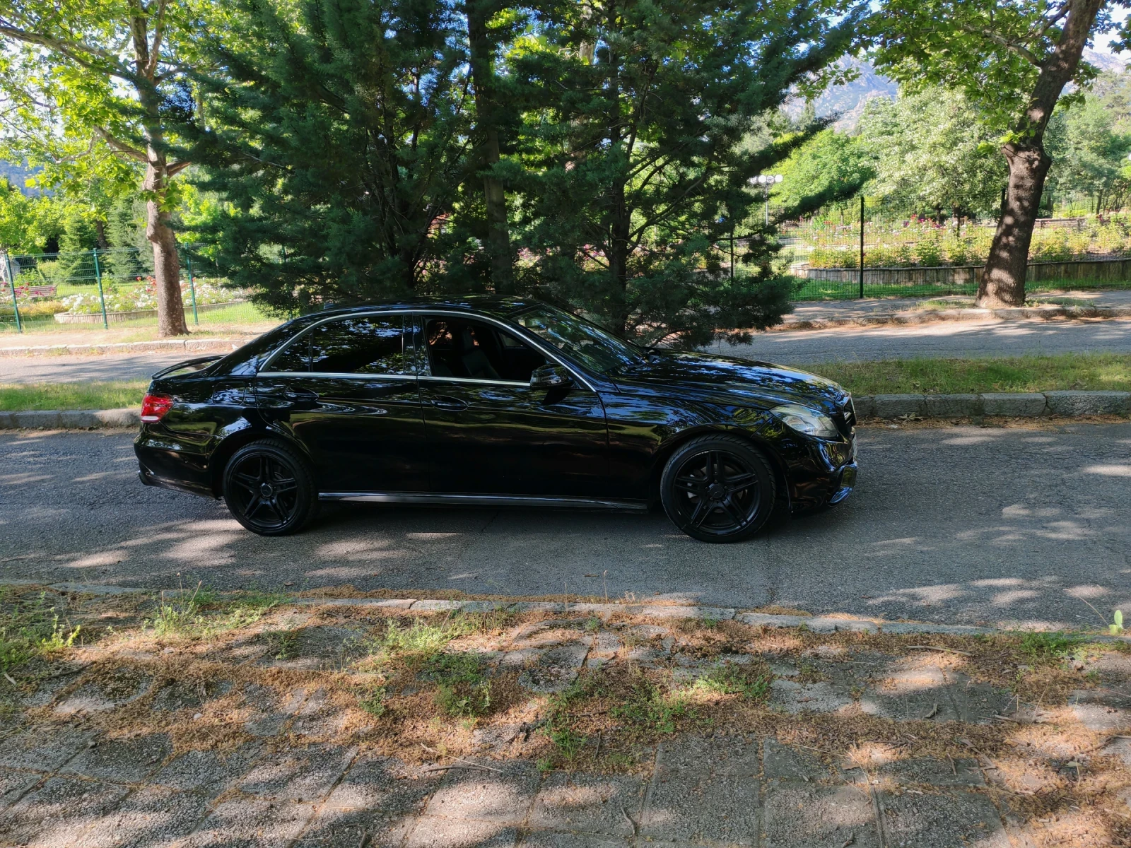 Mercedes-Benz E 200  - изображение 5