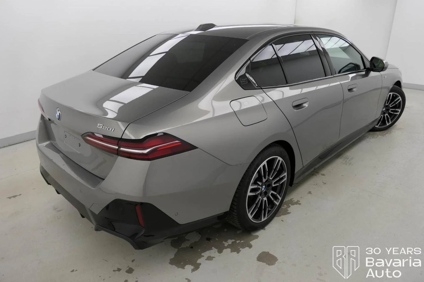 BMW 520 i M Sport Paket Steptronic - изображение 3