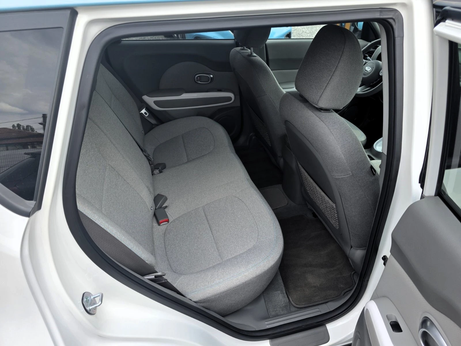 Kia Soul Full Eco Electric/Термопомпа* , снимка 13 - Автомобили и джипове - 52696721